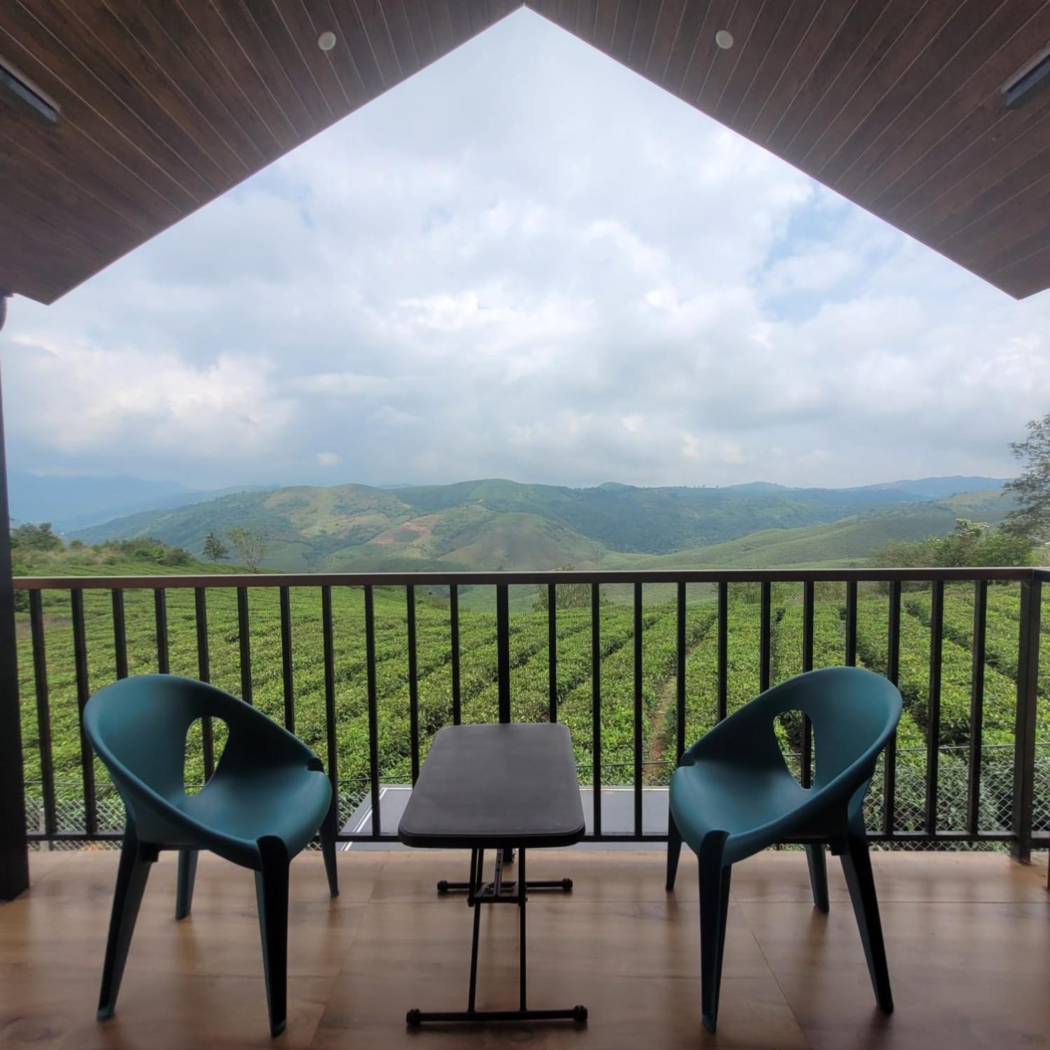 Cloud Canopy - Tea Garden Family Pool Cottage In Vagamon Buitenkant foto